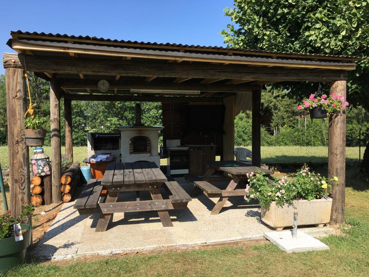 Chambres D'Hotes Des Bauges Route 26 57 La Motte-en-Beauges ภายนอก รูปภาพ