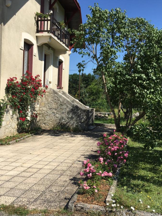 Chambres D'Hotes Des Bauges Route 26 57 La Motte-en-Beauges ภายนอก รูปภาพ