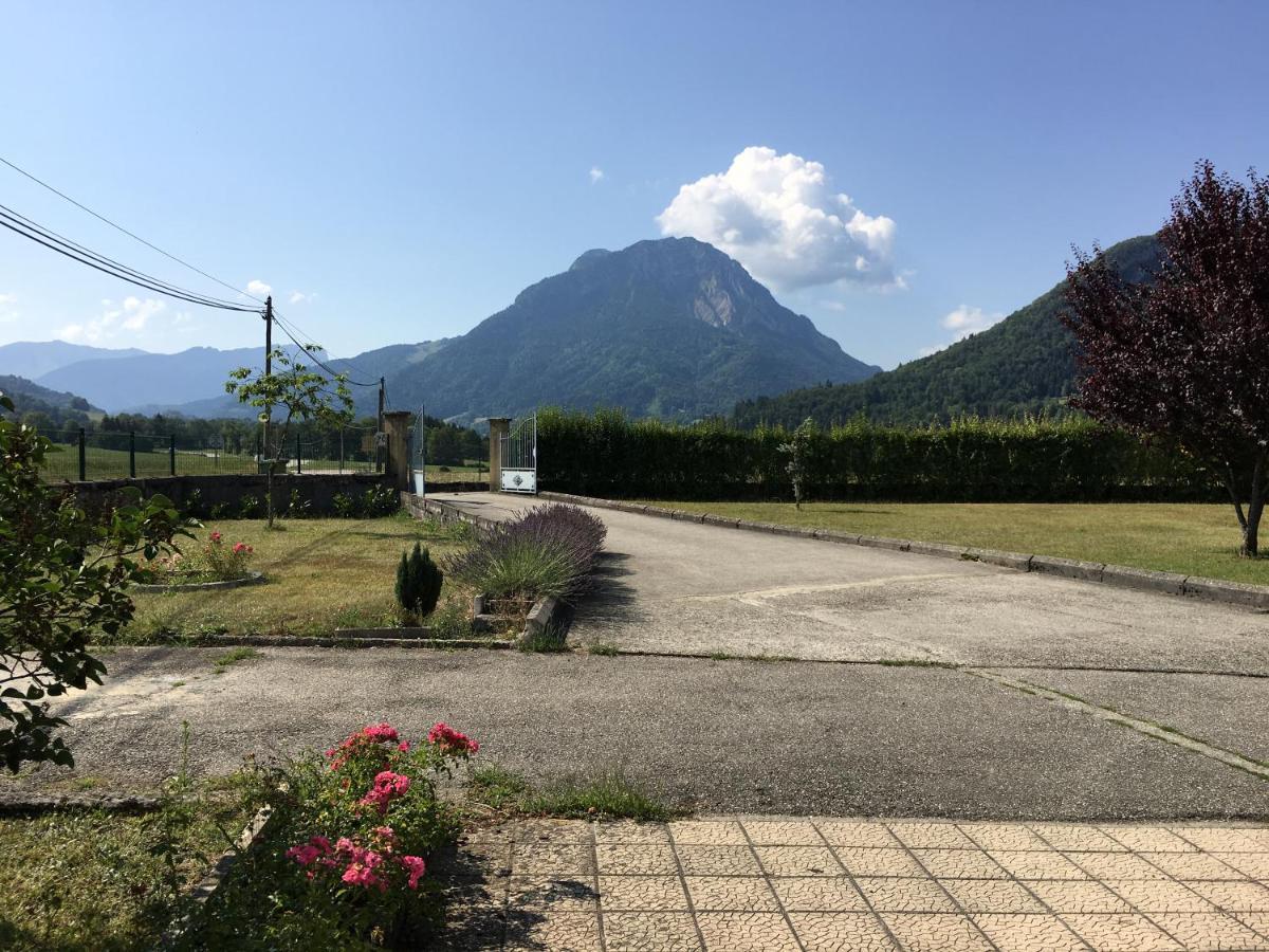 Chambres D'Hotes Des Bauges Route 26 57 La Motte-en-Beauges ภายนอก รูปภาพ